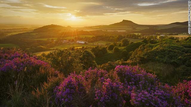 cnni's tweet image. 10 beautiful landscapes to fall in love with: cnn.it/1xklhXF