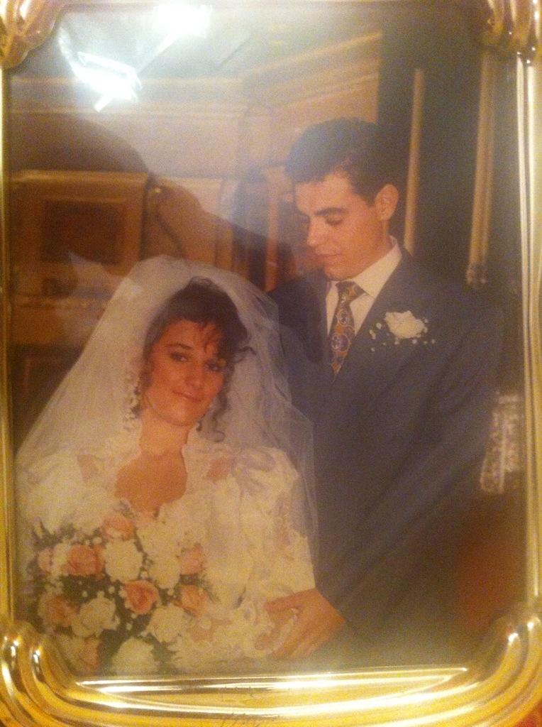 cristhianruiz94's tweet photo. Felicitar a dos personas muy importante en mi vida por sus 21 años junto,las qe nunca fallan! Osqiero @mariadelmar71 http://t.co/lgmWaaLbhE