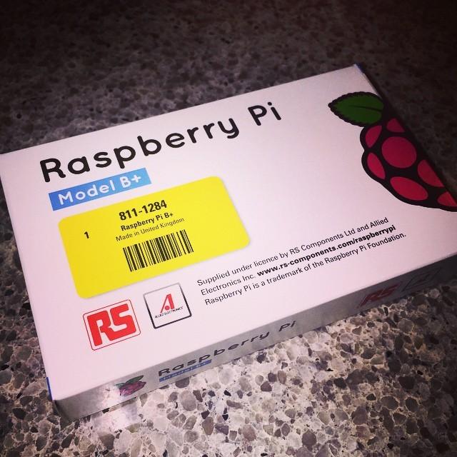 Otherbots's tweet image. My evening just became fun... #XBMC #WorldsCheapestComputer #RaspberryPi by garyofoz