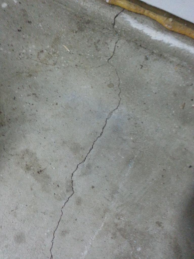 Kevin Croyle On Twitter Nice Crack In The Garage Floor Time To