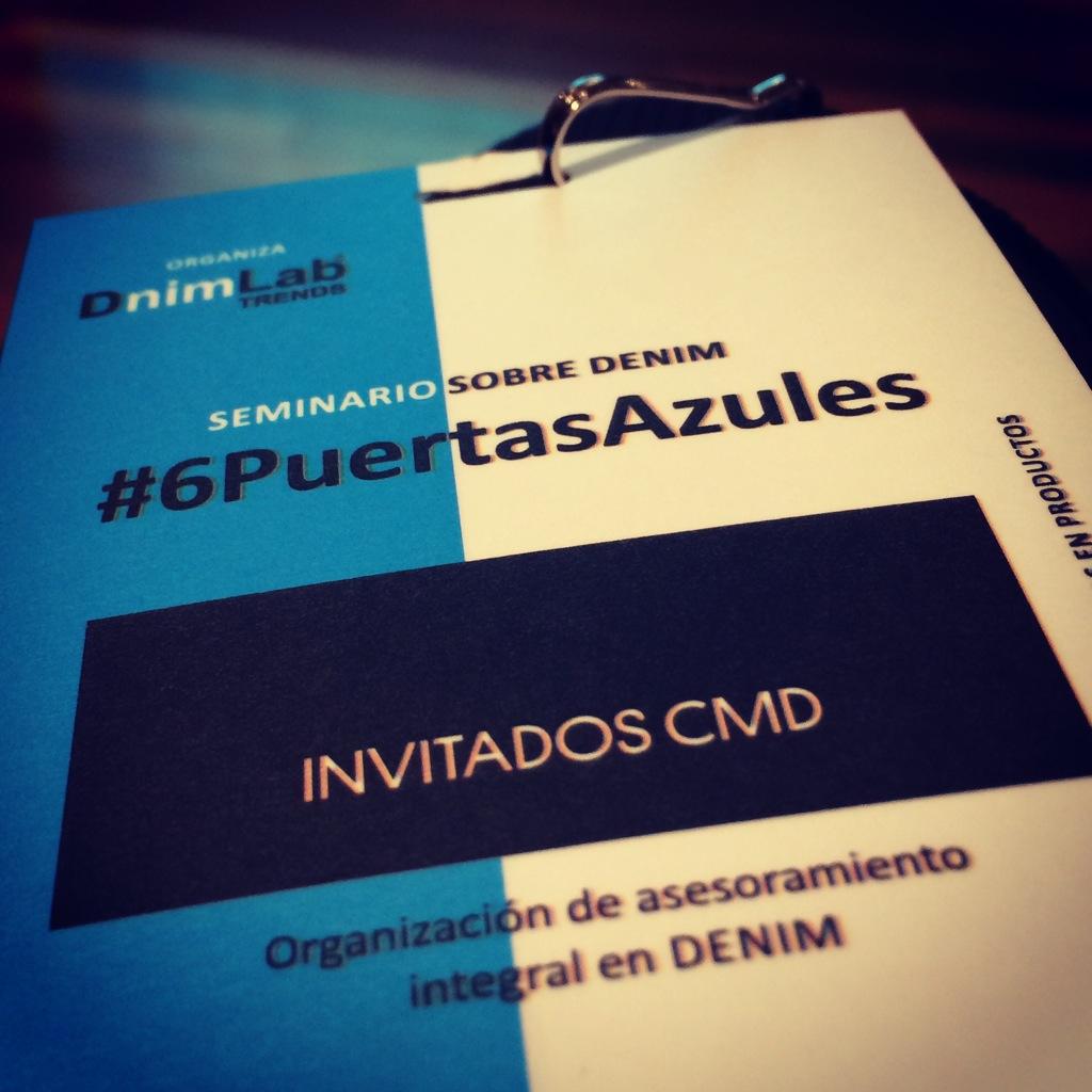 JulietaPuhl's tweet photo. #Ahora Lic. Marcelo Bulat en Seminario sobre denim #6PuertasAzules #DnimLab @modaBA #CMD @maxiriart http://t.co/yFgWy5yV43