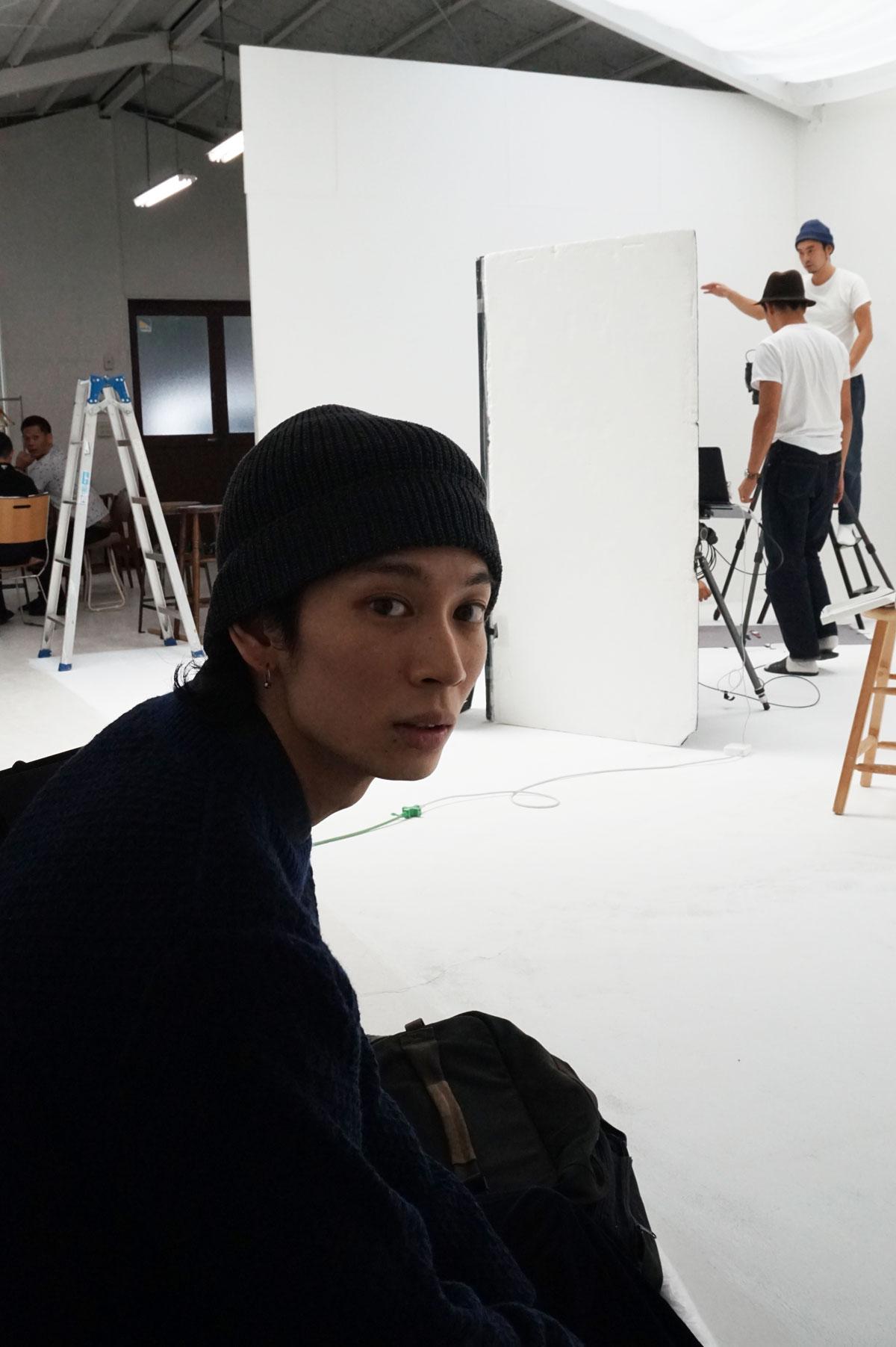 Men S Non No スタイリスト岡部俊輔さんとヘアメイク矢口憲一さんのタッグ 内容は発売中のメンズノンノ本誌で ポール スミス 特集の作り方とは 坂口健太郎と小松史弥のシューティング裏舞台に潜入 Http T Co Ou4envobxs Http T Co