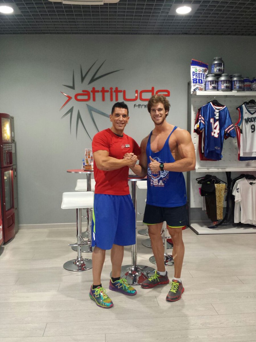 Muchas gracias por todo a los amigos de attitude fitness club! Buenas instalaciones y personas gracias Jesus Dimas!;)