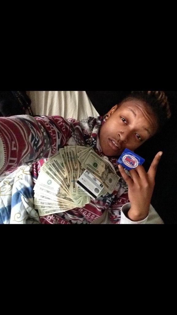 cvshy's tweet photo. 💰💰💰💰 http://t.co/nUOR3lAJIo