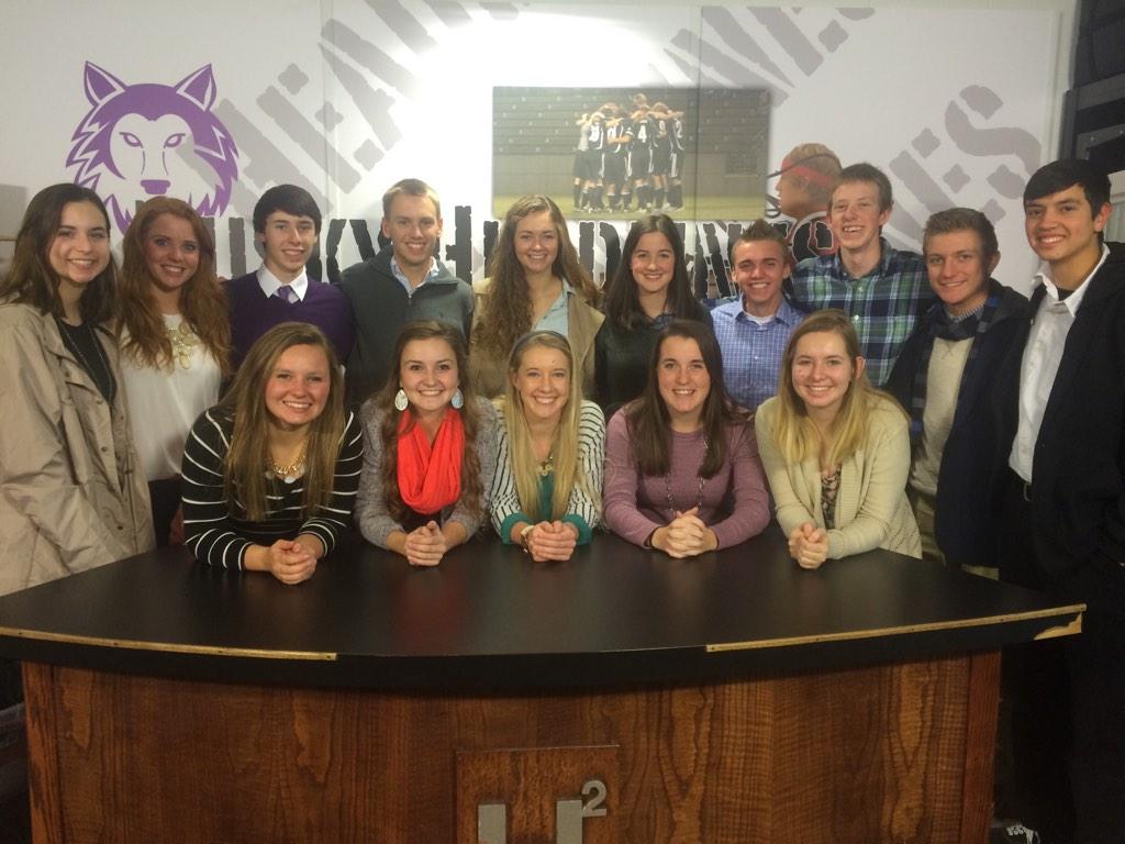 husky_headlines's tweet image. Show time!🎥