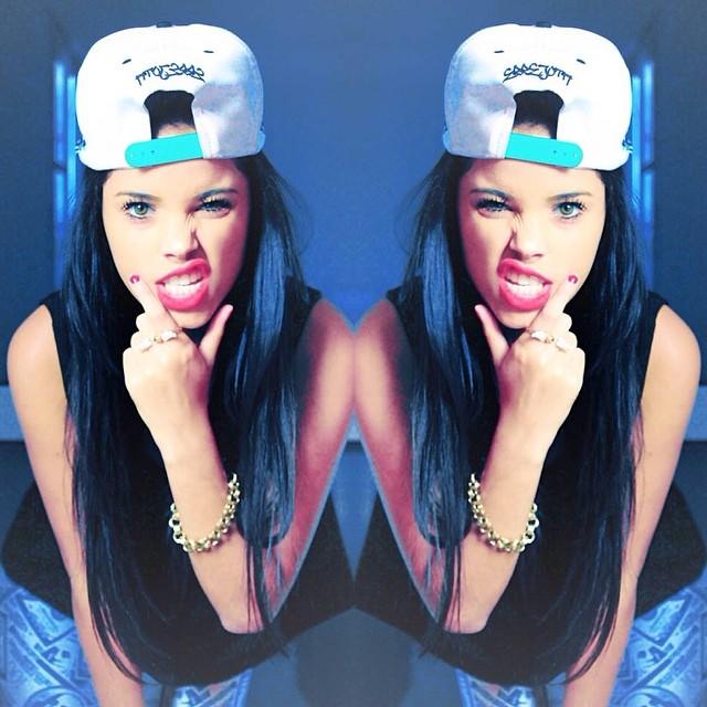 Paty_099's tweet photo. Porque hoje eu vo te fazer....
MULHER.   @Projota 🎶🎶 http://t.co/6zz1pBtfUo