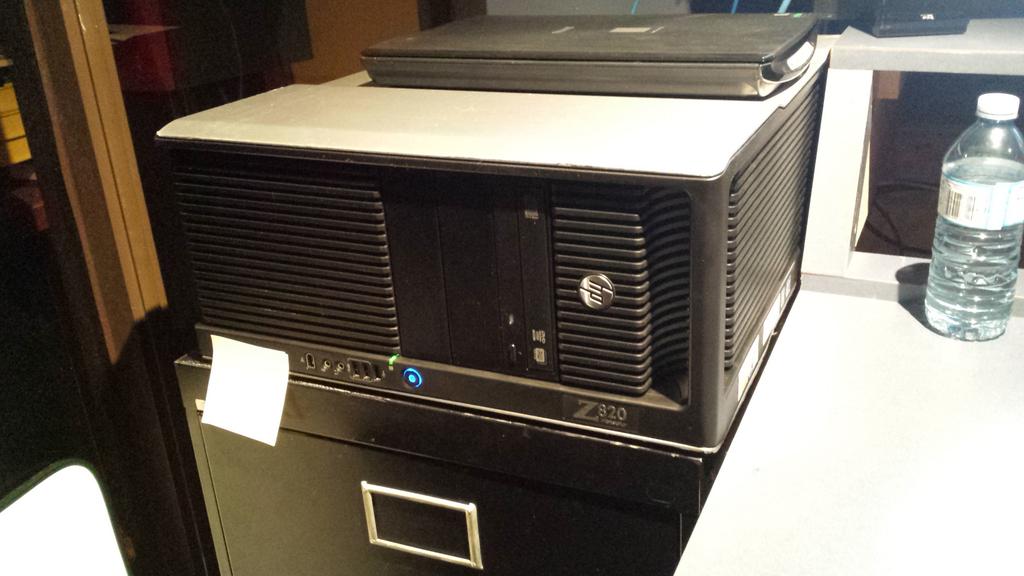 vidman's tweet image. #ComputerGeeks get ready to change ur gotchies. Our new creative dept machines have 32G RAM &amp;amp; *40* CORES! #NerdMoment
