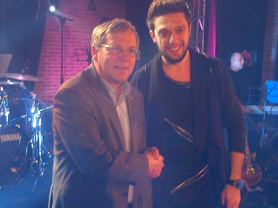 Embedded image permalink