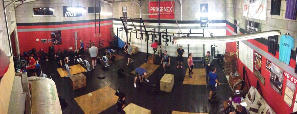 CrossfitFaction's tweet photo. Pumping on a rest day http://t.co/dethTHlqoJ