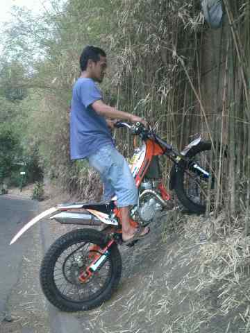 EkaBudiman1's tweet photo. Gas gas http://t.co/DHK41fUWBz