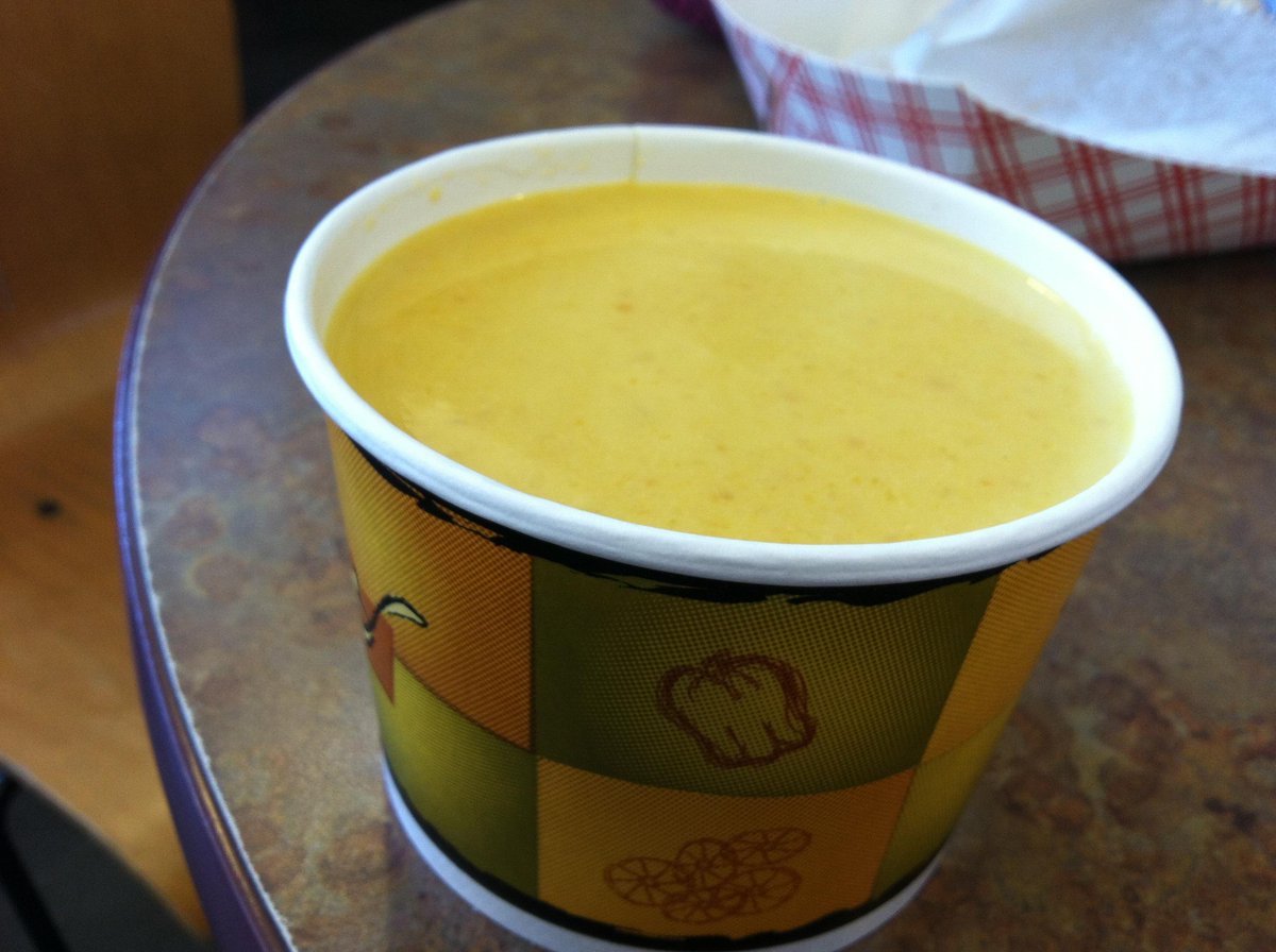 TuftsUniversity's tweet photo. #BisqueAlert! Homemade butternut squash bisque today c/o @TuftsDining http://t.co/LLA6FaerNa