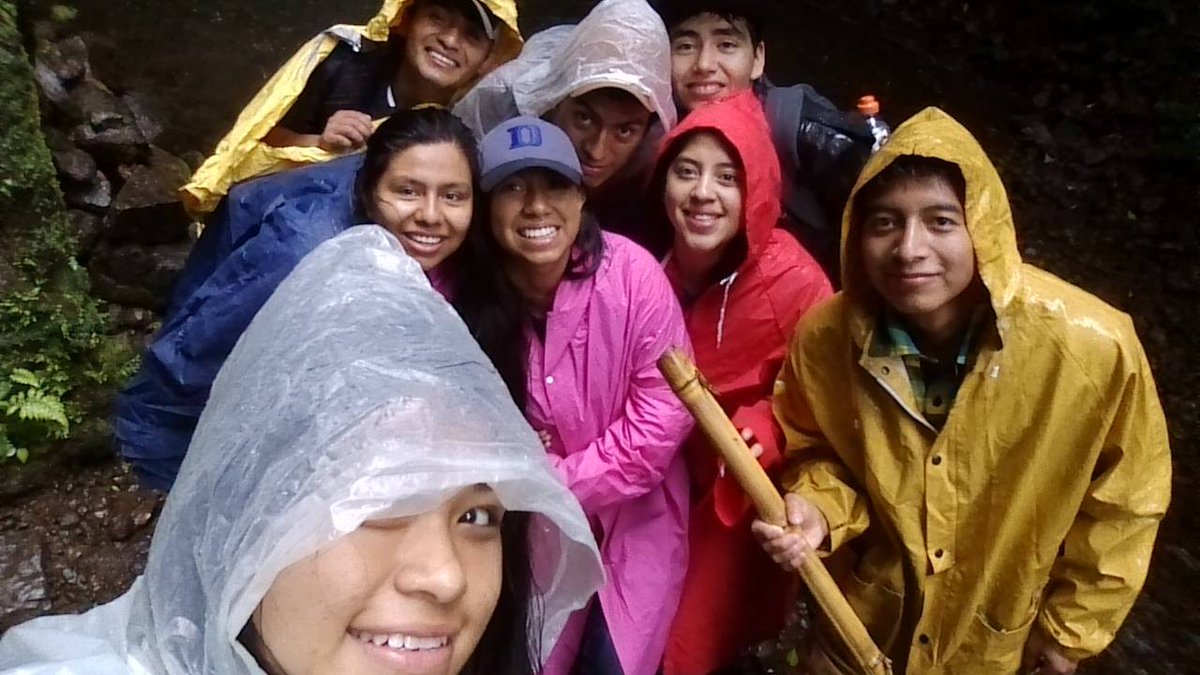eliizza_Chavez's tweet photo. Cuando encuentras personas especiales, por ningún motivo debes dejarlas salir de tu vida :D http://t.co/Hiletu8aVa