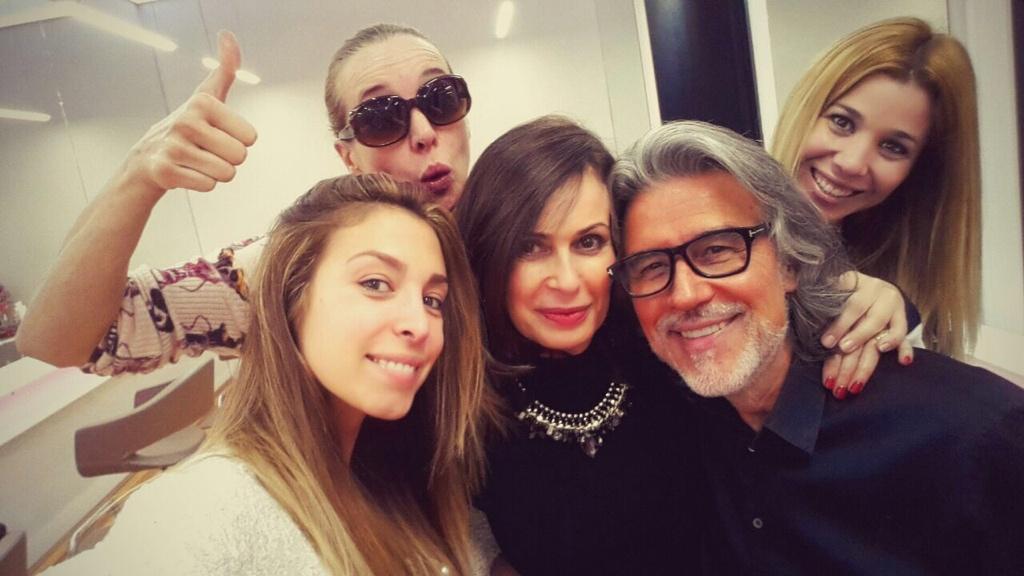 NataliaOficial_'s tweet photo. En la Pelu de nuestro querido @cerdanalberto con @giselaoficial y @ReguerasMar 😘 http://t.co/kC7W6Kge1Z