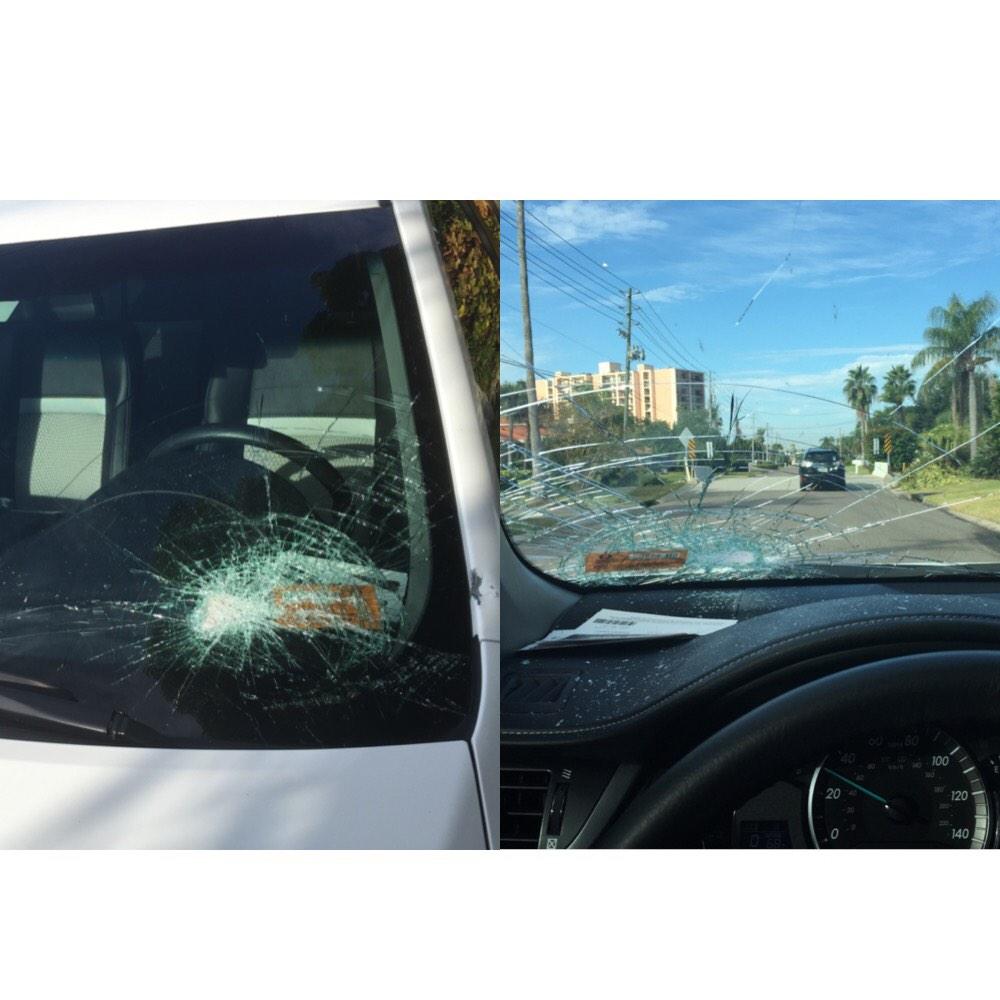 JessiieStewart's tweet photo. Imagine going 80 mph on the interstate and a giant block of wood comes flying at your window #PoorCameron http://t.co/gp4WJu1BDC