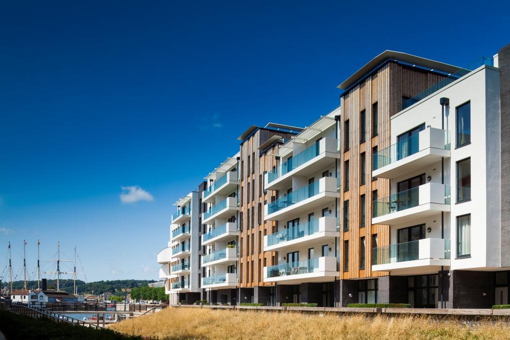 harboursidebris's tweet photo. Only 2 apartments left @harboursidebris with views of the water - #HelptoBuy also available plus furniture http://t.co/mK0tsfrjBD