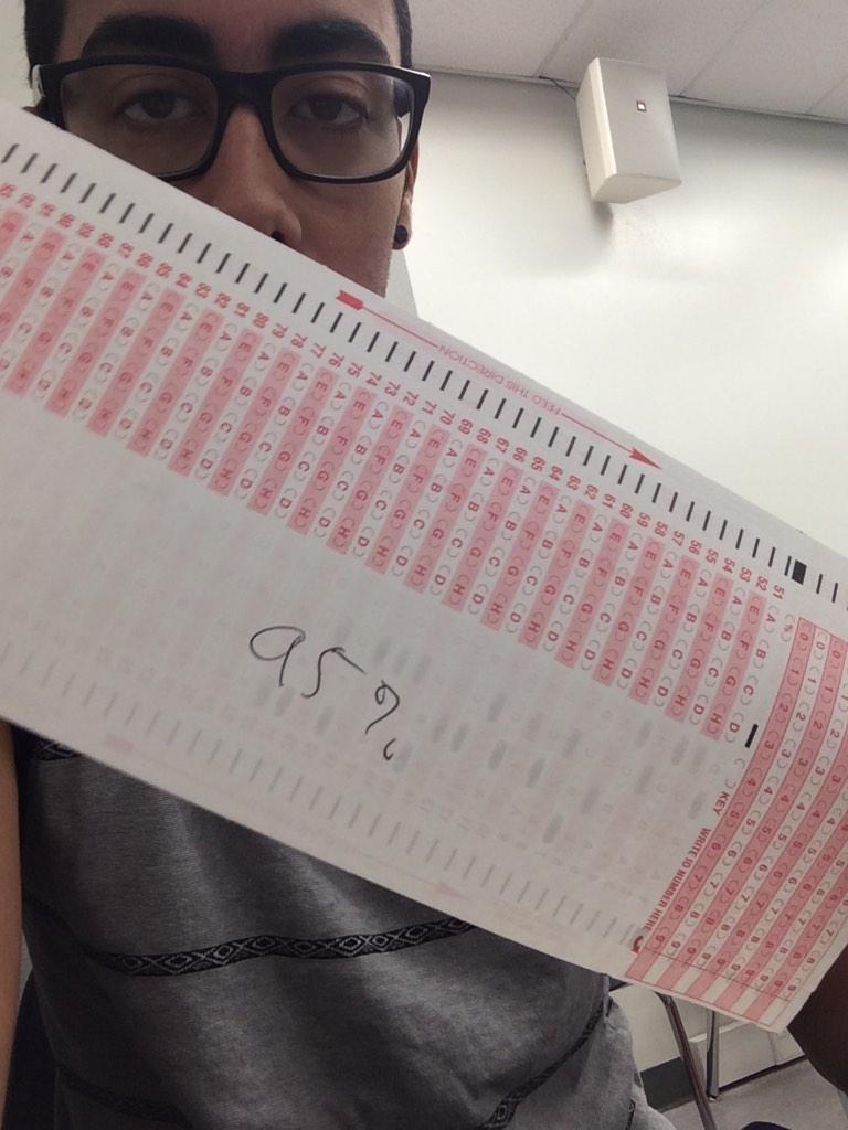 Ulloque_'s tweet photo. Another day another A #Sciencewiz http://t.co/ZIx7ZPYRe8