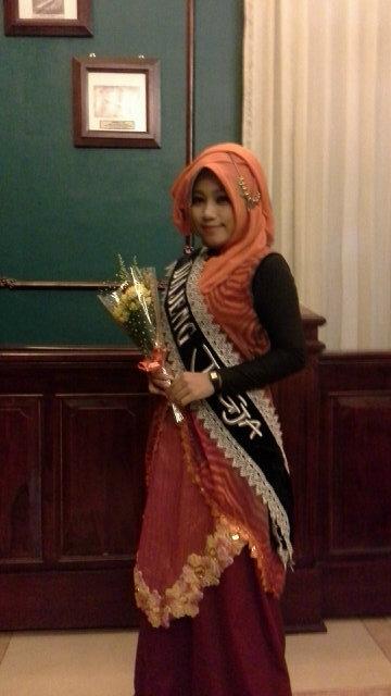 Tugas kali ini menggunakan baju batik cantik dari @batikembarku yogyakarta..terimakasih @batikembarku