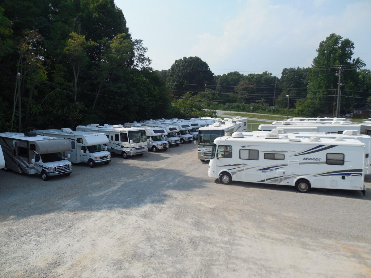 RVOUSA's tweet photo. Brand New @ThorMotorCoach &amp; Forest River Georgetowns - http://t.co/G08HkstxkB - website
888-299-8565 (Ask for Sales) http://t.co/UOmxhMcZB6