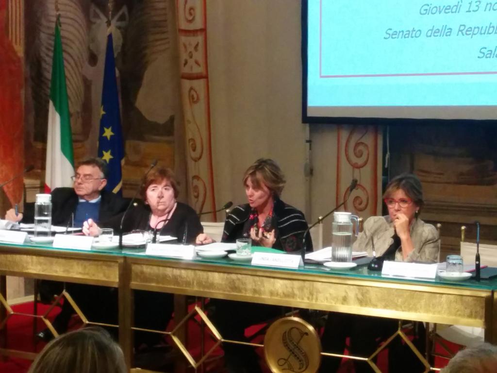 InfoGlocus's tweet photo. @bealorenzin Svolta digitale in #sanità serve oggi, non tra vent'anni. #infoglocus http://t.co/b5jcapu9Mq