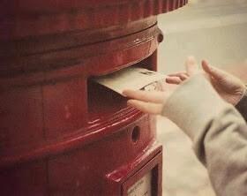 gold56955's tweet photo. بعض الرسائل نعلم ب / أنّها لن تصل أبداً 

لكننا نكتبها ليسَ لشيء .. فقط ! , لـ تفريغ عواطفنا http://t.co/8AyvpRCU8c