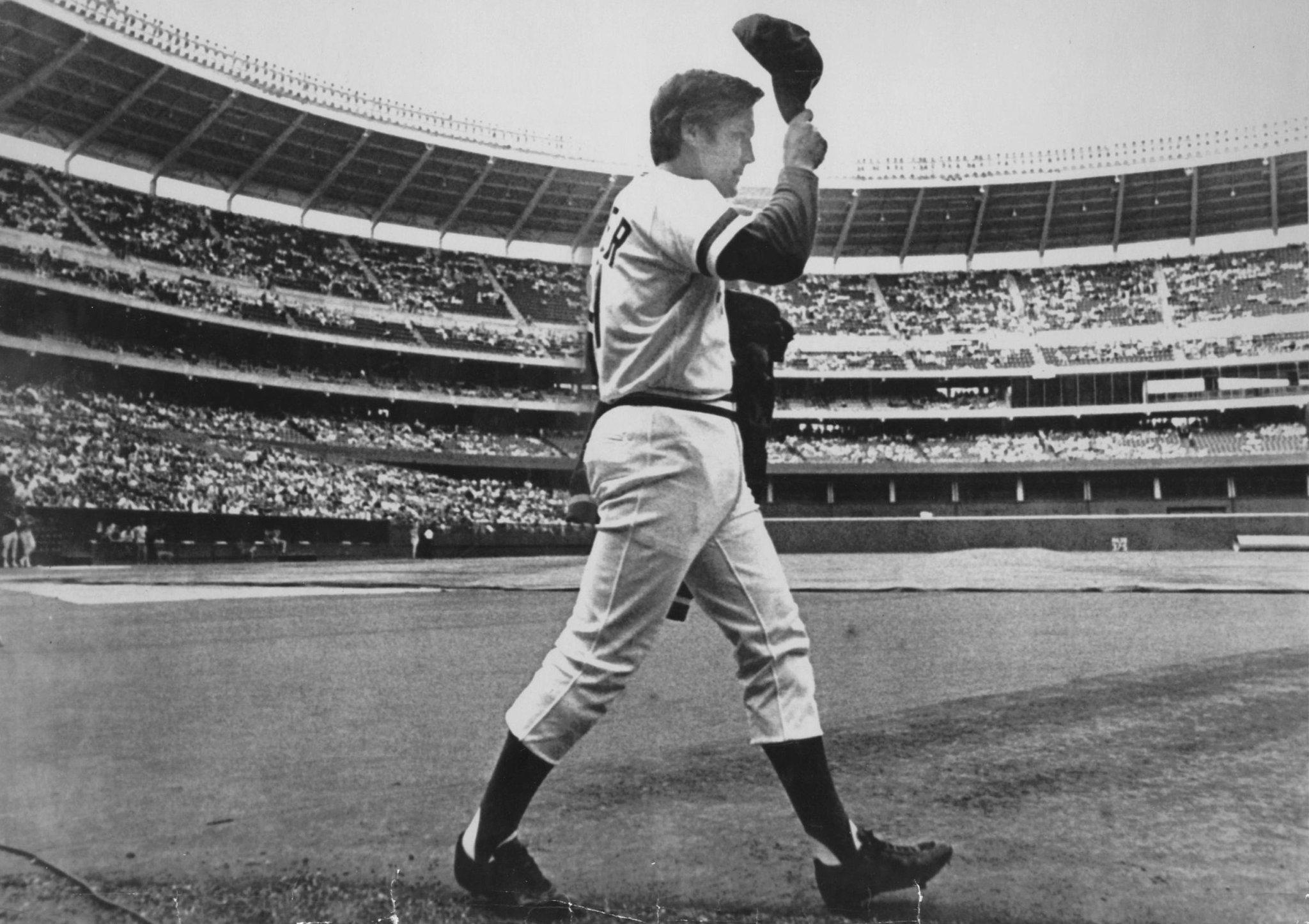 Happy 70th birthday to Hall of Famer and National Baseball Hall of Famer Tom Seaver 