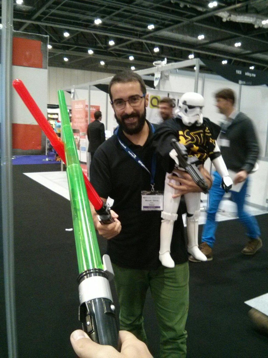 elund_az's tweet photo. Lightsaber fight with @perfectomobile at #Appsworld. Yay! http://t.co/nW3v4hit3c