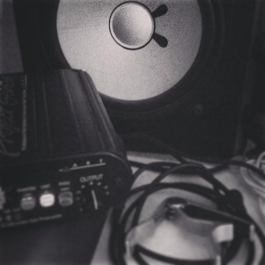 martimusique's tweet photo. #WorkInProgress #TopLine #Songwriting http://t.co/tLY7QWMhEF