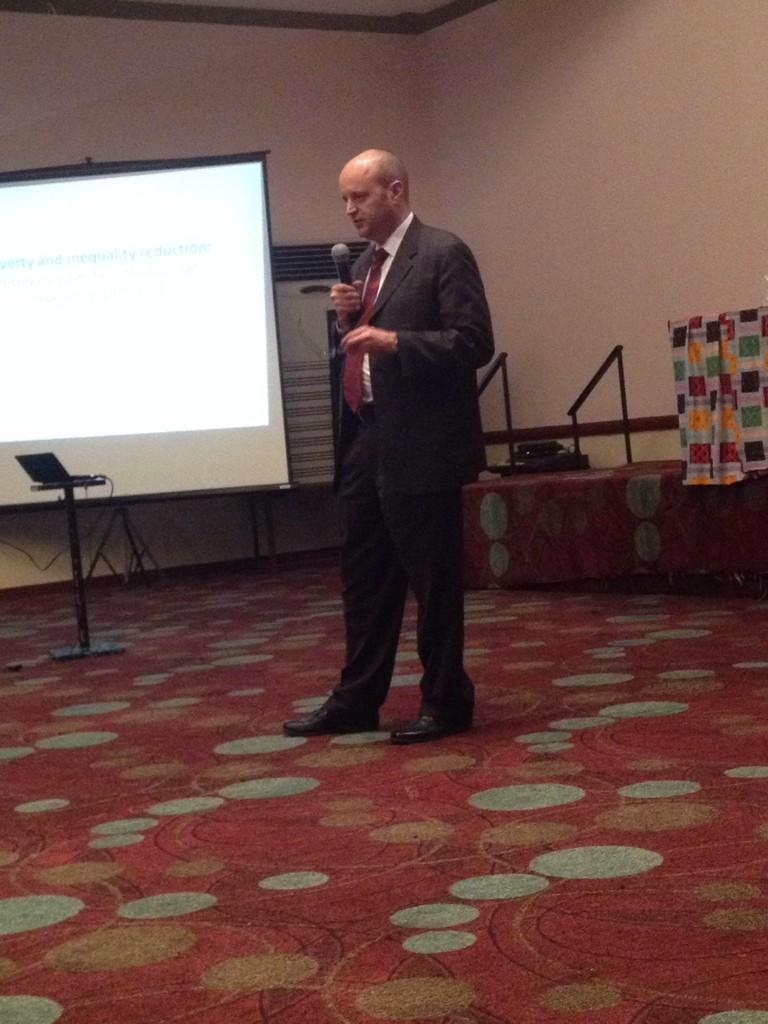 nesa_ntnu's tweet photo. Its really a nice lecture, by Francisco H. G. Ferreira from word bank, about development in nigeria #brazil case stdy http://t.co/5QJQHTLh2b