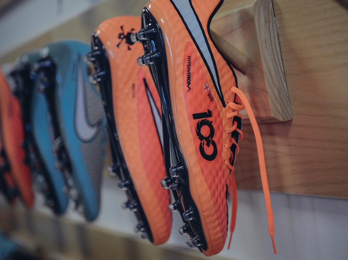 nikelondon's tweet photo. 100% in training, 100% on match-days. England's captain prepares for his 100th cap. @WayneRooney #Hypervenom http://t.co/XENATGKcVK