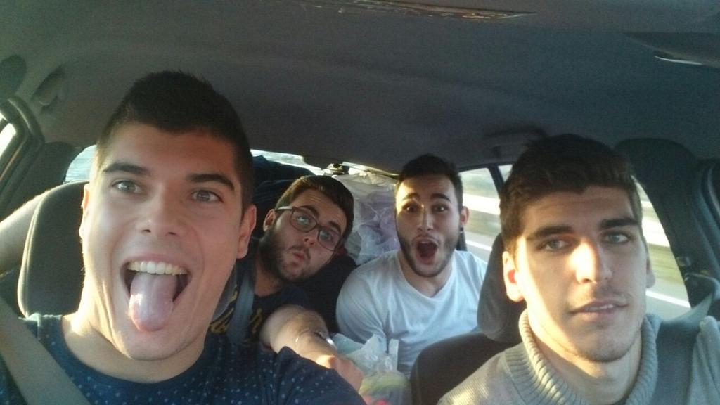 DavidHigonC's tweet photo. Después de dos semanas y una exposición para llorar, los perros vuelven al hogar @11_Borja  @alvarors3  @Manzanera92 http://t.co/YDKPRyT1of