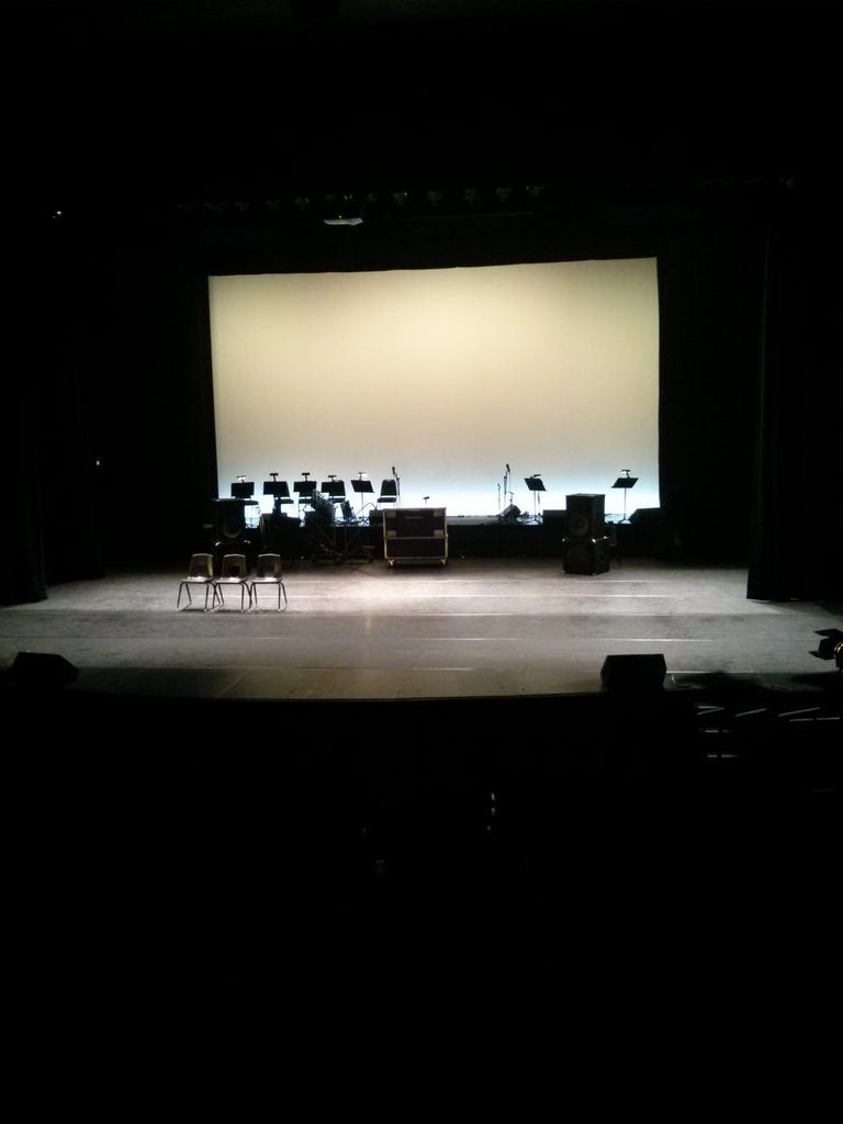 GimmeOneRiddim's tweet photo. We're loading in and getting ready! http://t.co/lctztw01Xi