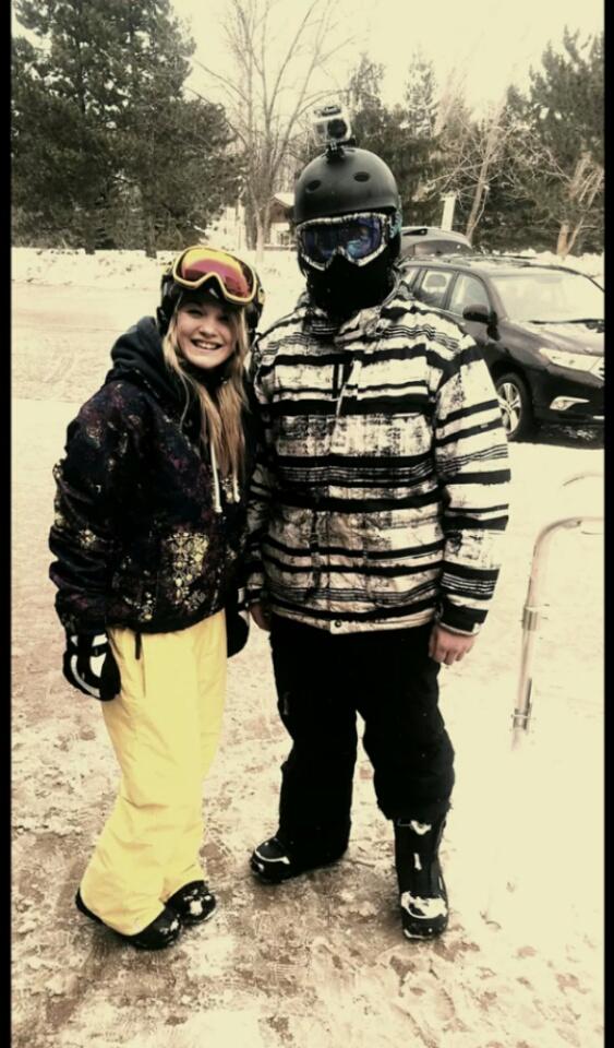 mikk_5's tweet photo. Throw backk to 4 years ago with dustinn #snowsback #waytopumpeed http://t.co/P3Z0FuAQkZ