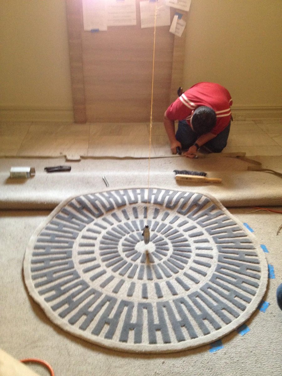 Carpet installation in our room! <a href="/HolidayHouseNY/">Holiday House</a> <a href="/EFCarpetmakers/">Edward Fields</a> #BCRFCure #HHNYC2014 #sneakpeek