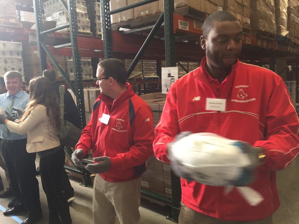 Gr8BosFoodBank's tweet photo. Thank you @RedSoxFund! #COG2014 http://t.co/EHIdLvlWvn