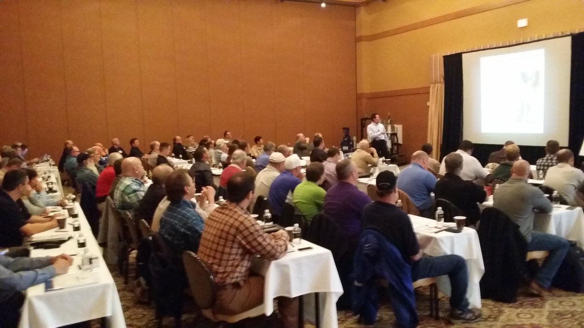 RelaDyne's tweet image. Doug Muennich speaking on Varnish Issues at Reliability Summit 2014 #ReliabilityinMotion