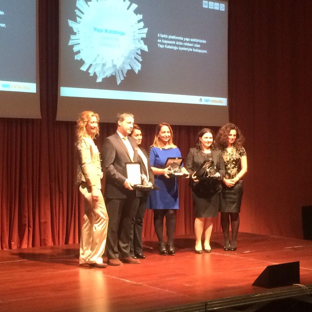 #yapikatalogu ozel odulleri ile birlikte firma yetkilileri <a href="/YEMEtkinlik/">YEM Etkinlik</a> sahnesinde!