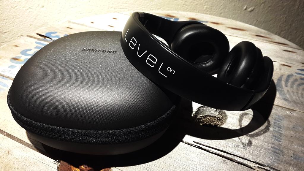 IsaacRamirez's tweet image. #Unboxing en Español Samsung #LevelON bit.ly/1BhGvrL by @GDominicana