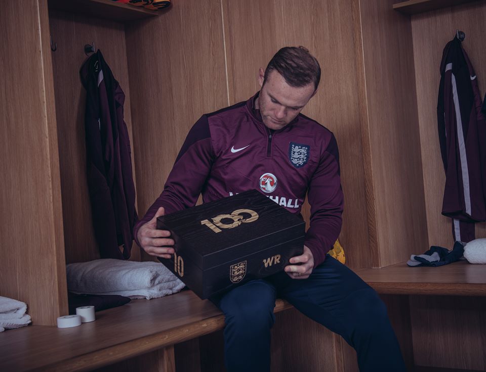champ_ian's tweet photo. Wayne Rooney set to join the 100 Cap Club on Saturday. Is it just me or does the 100 look like GOL upside down?#WR100 http://t.co/cDEDyRjkSS