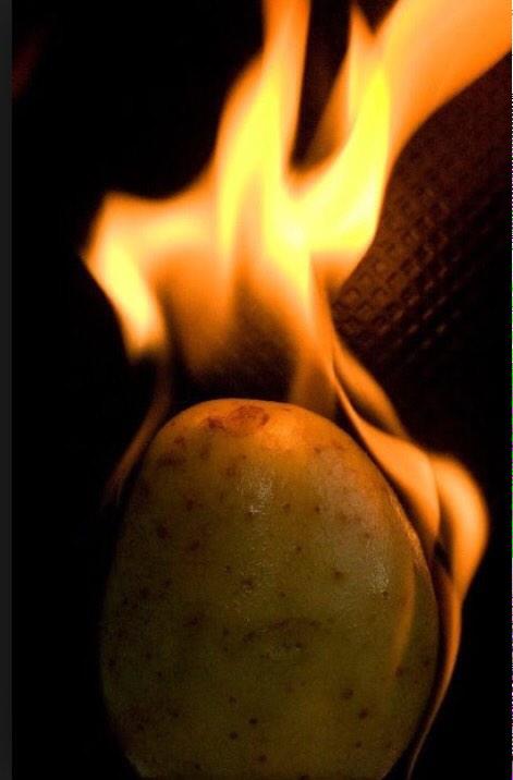 NotRappers's tweet image. When everybody on vine said "A potato flew around my room..."