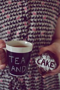 ILOOKTV's tweet photo. Tea + Cake = Happiness http://t.co/573opj2tTW #httpsecure http://t.co/fEXVkuTivB