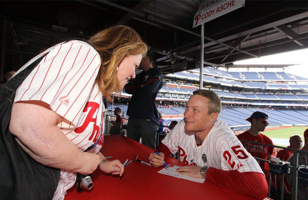 Phillies's tweet photo. #TBT in honor of 30 yrs #StrikingOutALS! @ALSPhiladelphia Annual Lunch tmrw w/@Cody_smAsche, @gehrig38 & Geoff Geary! http://t.co/OXZBl4VdKY