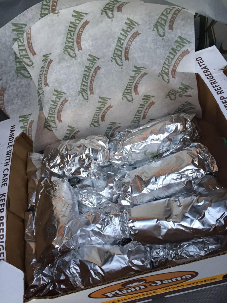 OUAFP's tweet image. Craving a warm spud with all the fixins in this cold weather? Come to the AFP meeting at 6! Ellison 132 #spudsfordays