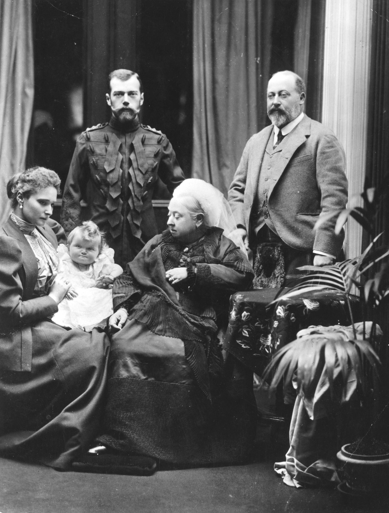 Amazing Historical Photo of Nicholas II Romanov with Queen Victoria in 1896 
