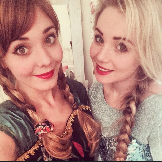 BethyPea's tweet photo. Every little girls dream is to be a disney princess.I'm officially a disney princess :D ๐ #Elsa #anna #frozenparties http://t.co/L2H6Q9pV4Z