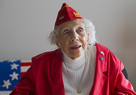 In September 1943, she became one of the first women to join the Marines: buff.ly/1qE8dVy