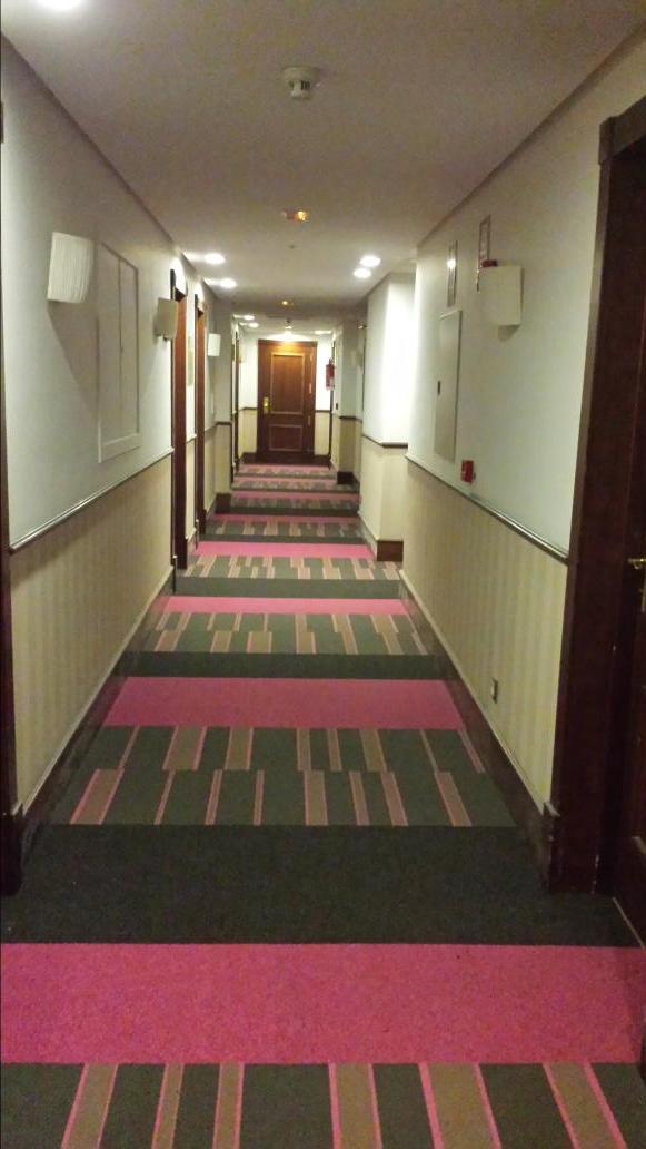 isabelfundacion's tweet photo. @StudioIdeas #impulsaenfemenino.Linea de Moqueta más moderna para los pasillos del Hotel Fuerte Marbella. http://t.co/pYphwVMOqM