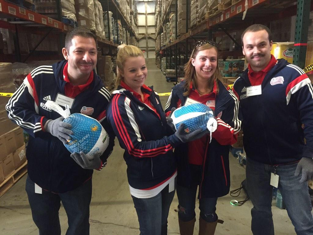 RevsFoundation's tweet photo. #NERevs staff helped @Gr8BosFoodBank unload 400 turkeys at #COG2014 today! http://t.co/mEEy6vUFWg