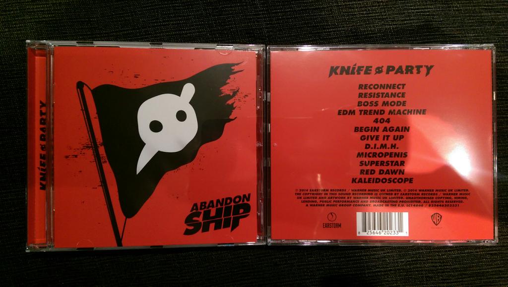 rob_swire's tweet photo. Well well, look what just came in the post :D @myneondreams http://t.co/8ydnzv1Q8u