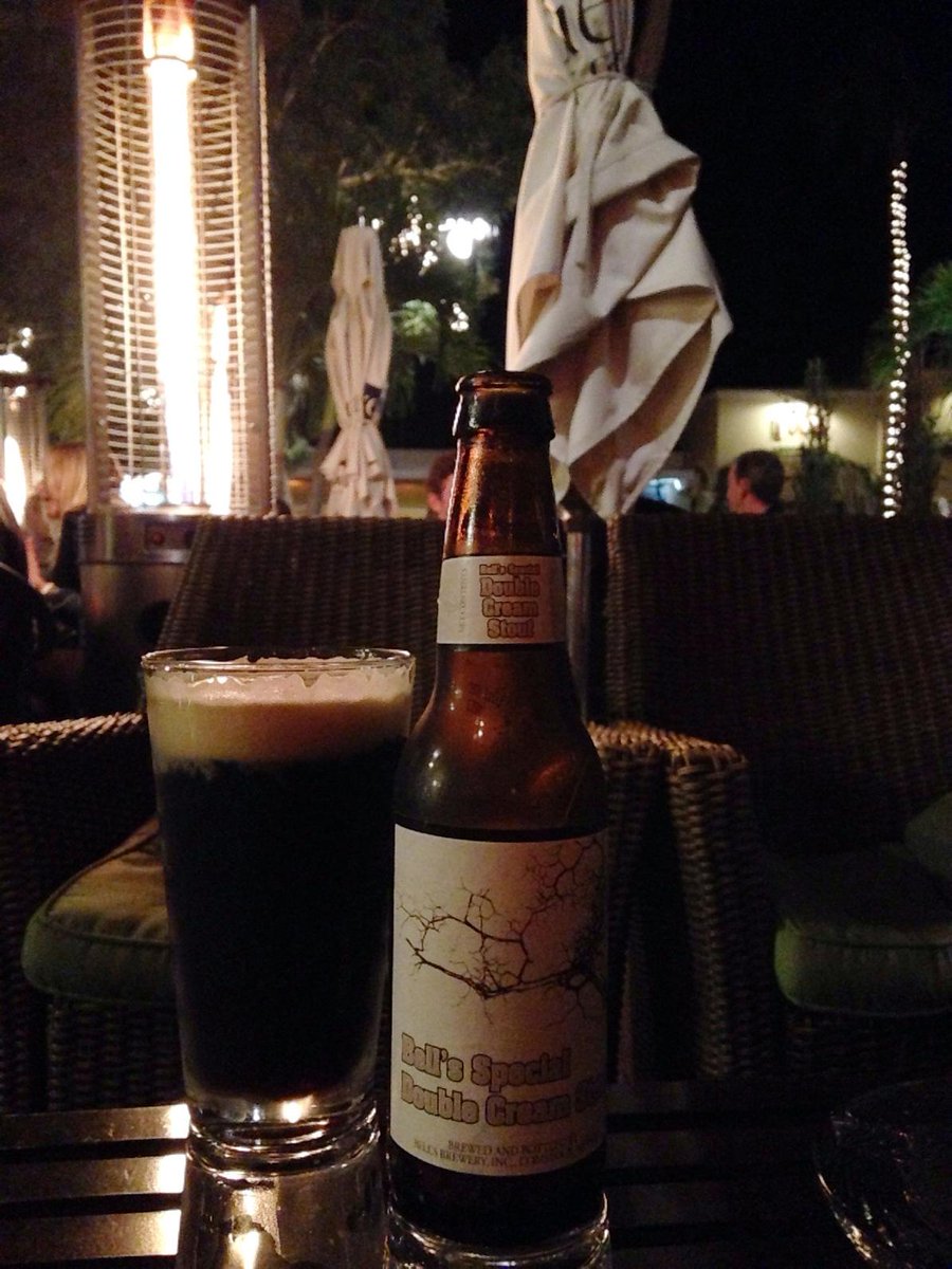 avenuewinecafe's tweet photo. #fridgefeature @BellsBrewery Special Double Cream Stout..come and sip it on our patio this weekend! #Cheers #beer http://t.co/M3X8A0TLOy