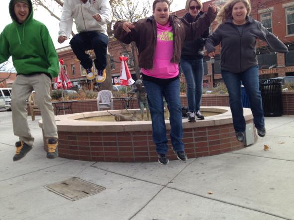LeasureMelany's tweet photo. All of us jumping #wstrainerouting http://t.co/c4GrVjGNhx